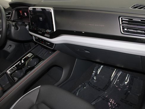 New 2026 Volkswagen Atlas Peak Edition AWD/4WD image 33