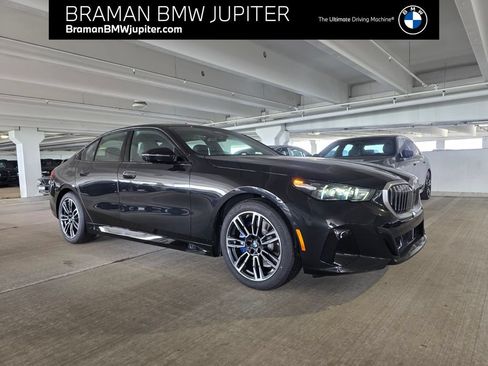 New 2027 BMW 530i RWD image 1