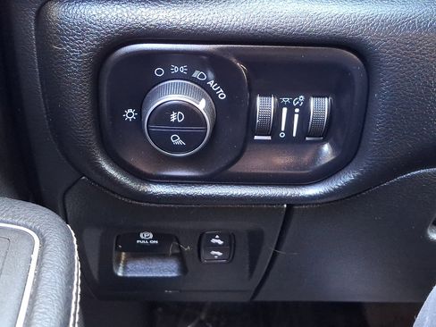 Used 2022 RAM 1500 Laramie image 29