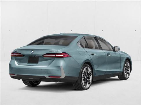 New 2026 BMW 540i xDrive image 2