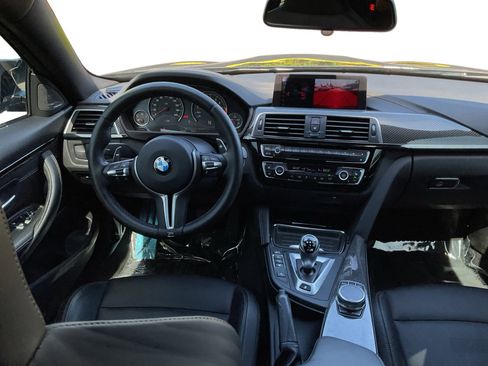 Used 2020 BMW M4 Coupe w/ Competition Package RWD image 14