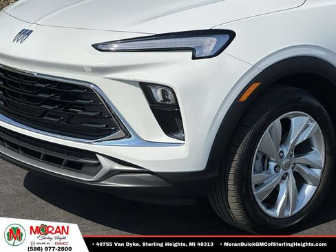Certified 2024 Buick Encore GX Preferred FWD image 7