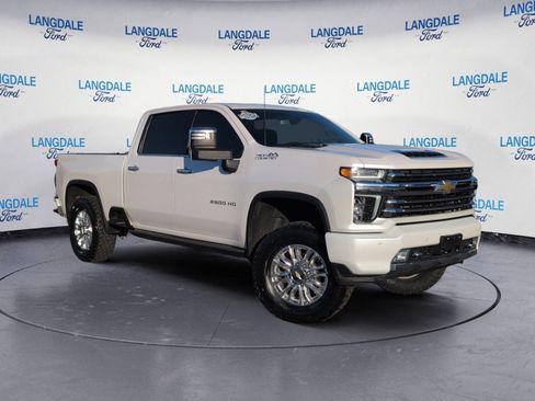 Used 2022 Chevrolet Silverado 2500 High Country w/ Safety Package II image 2