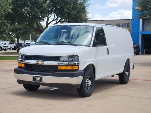 New 2026 Chevrolet Express 3500 w/ Driver Convenience Package RWD image 10