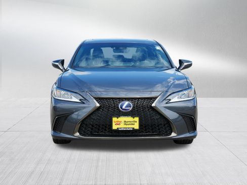 Used 2022 Lexus ES 300h F Sport w/ Accessory Package 2 FWD image 2