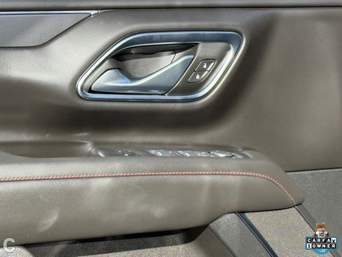 Used 2024 Chevrolet Suburban RST w/ Luxury Package image 17