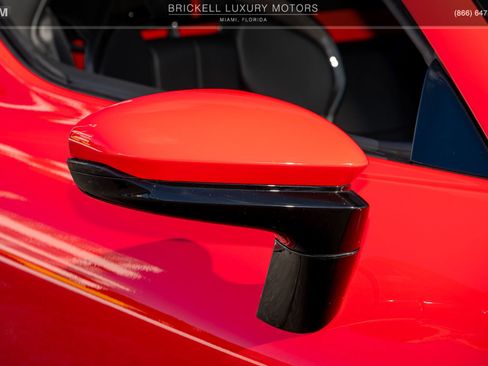 Used 2022 Ferrari SF90 Spider image 58