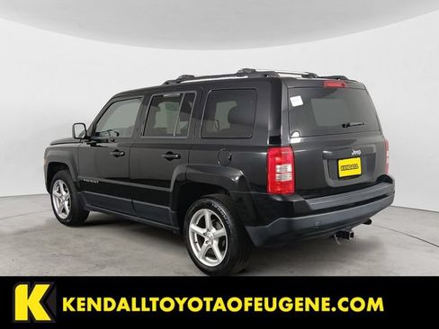 Used 2016 Jeep Patriot Sport w/ Power Value Group FWD image 3