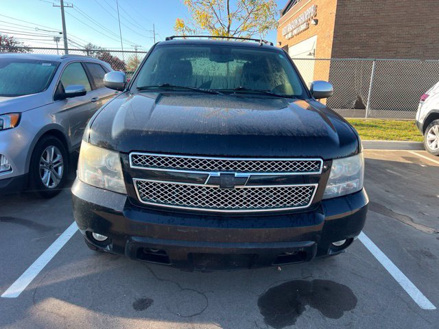 Used 2011 Chevrolet Avalanche LS w/ Regional Value Package AWD/4WD image 2