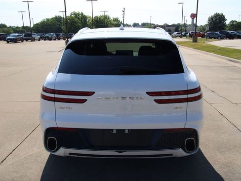 Used 2024 Genesis GV70 2.5T w/ Advanced Package AWD/4WD image 16