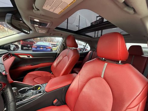 Used 2020 Toyota Camry XSE w/ Driver Assist Package image 18