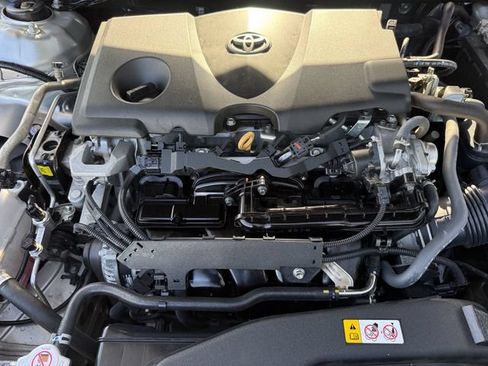 Used 2024 Toyota Camry SE FWD image 31