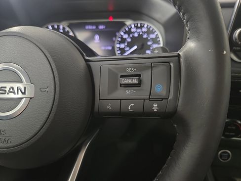 Used 2021 Nissan Rogue SL AWD/4WD image 16
