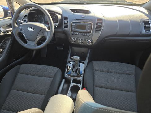 Used 2017 Kia Forte LX image 13