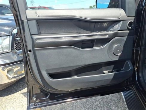 Used 2020 Ford Expedition Max XLT w/ Equipment Group 202A image 20