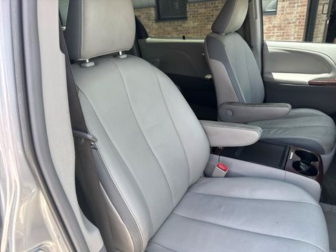 Used 2013 Toyota Sienna Limited w/ Premium Pkg AWD/4WD image 51