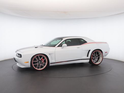 Used 2010 Dodge Challenger R/T image 39