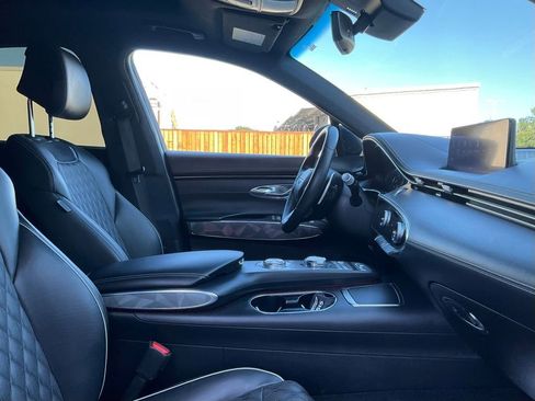 Used 2022 Genesis GV70 3.5T Sport w/ Sport Advanced Package AWD/4WD image 35