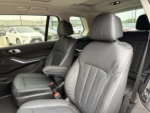 Used 2022 BMW X7 xDrive40i AWD/4WD image 13