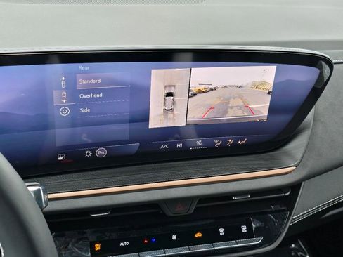 Certified 2025 Buick Envision Sport Touring image 21