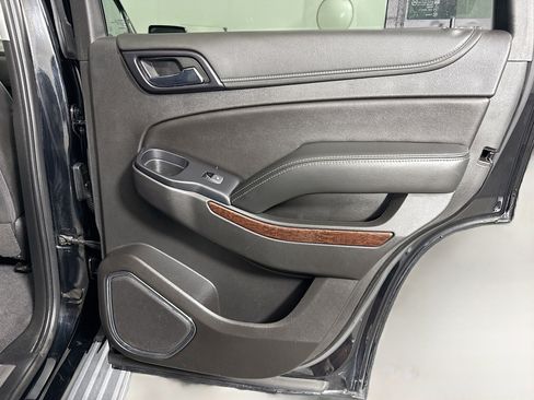 Used 2020 GMC Yukon SLT AWD/4WD image 28