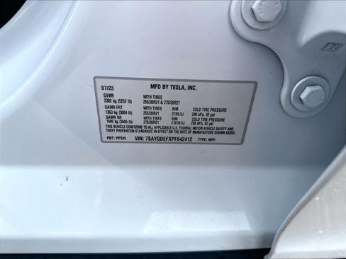Used 2023 Tesla Model Y Performance AWD/4WD image 19
