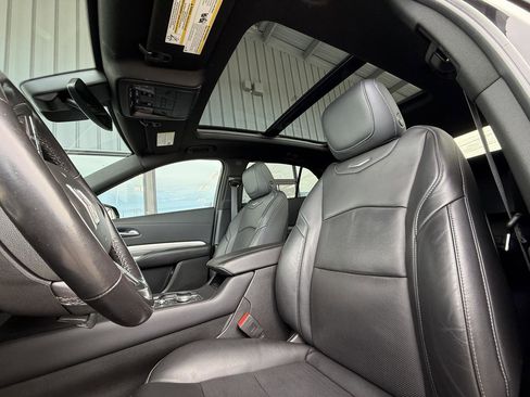Used 2023 Cadillac XT4 Premium Luxury w/ Technology Package AWD/4WD image 13