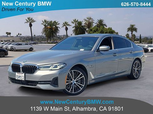 Used 2023 BMW 530e RWD image 1