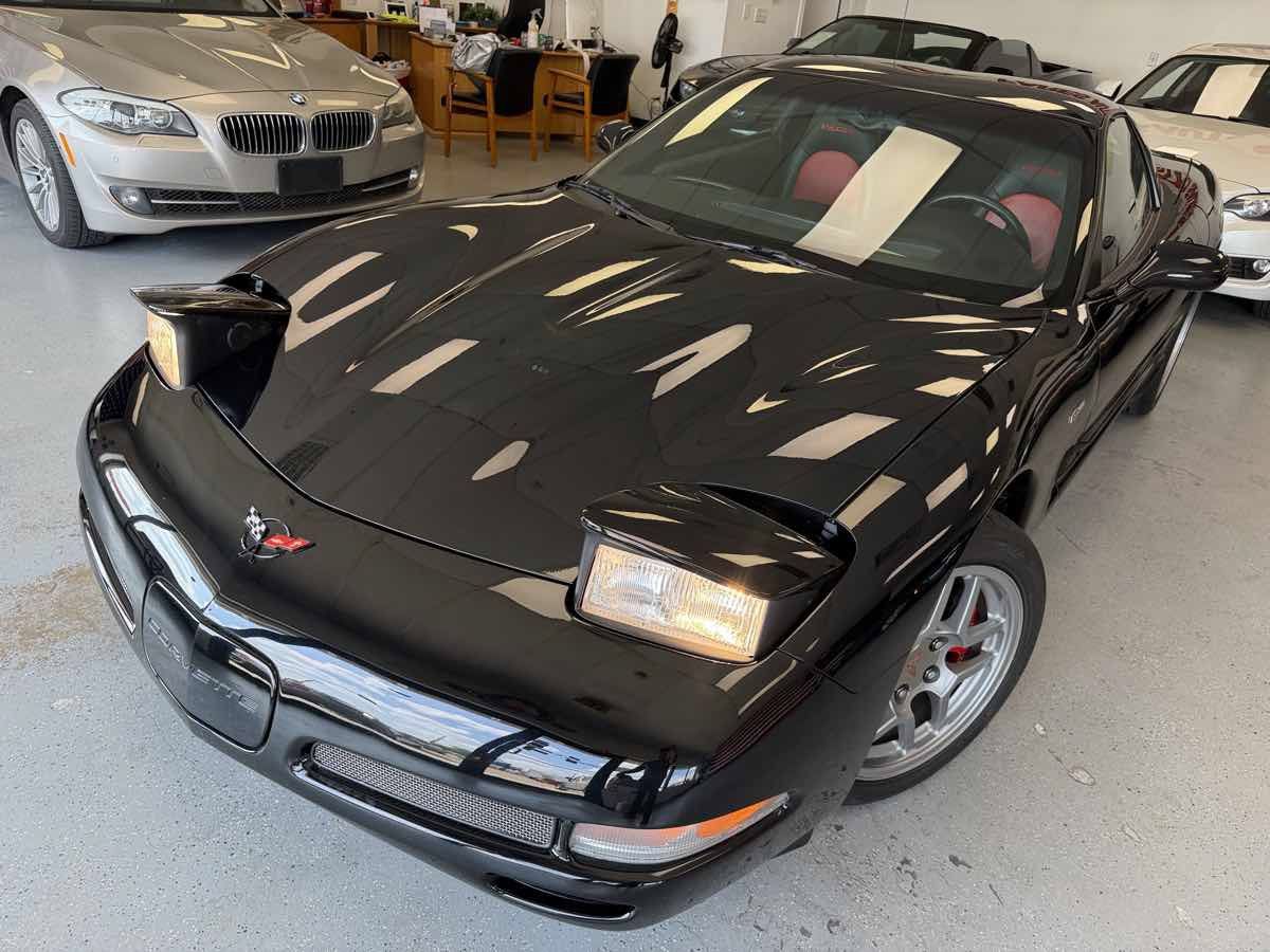 Used 2002 Chevrolet Corvette Z06 w/ Memory Pkg RWD image 12