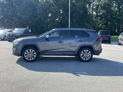 Used 2022 Toyota RAV4 XLE Premium FWD image 4