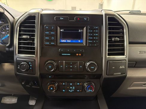 Used 2017 Ford F250 XLT w/ XLT Value Package AWD/4WD image 18