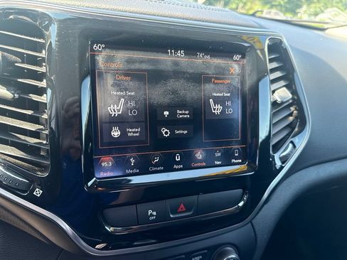Used 2019 Jeep Cherokee Limited AWD/4WD image 23