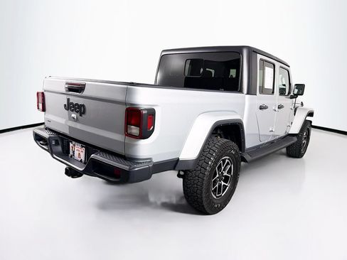 Used 2023 Jeep Gladiator Sport AWD/4WD image 10