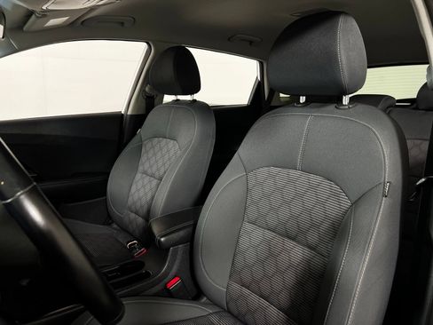 Used 2022 Kia Niro LXS FWD image 13