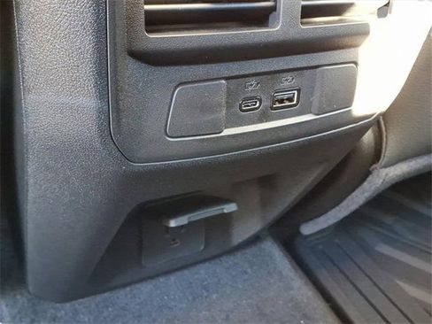 New 2026 GMC Canyon Denali image 13