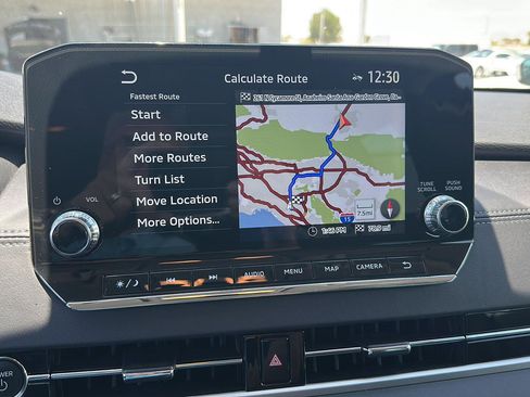 Used 2023 Mitsubishi Outlander 4WD Plug-In Hybrid image 8
