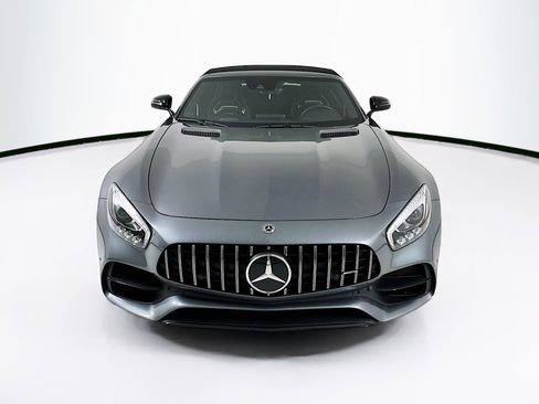 Used 2019 Mercedes-Benz AMG GT Roadster image 2