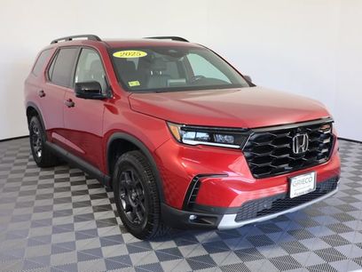 Used 2025 Honda Pilot TrailSport