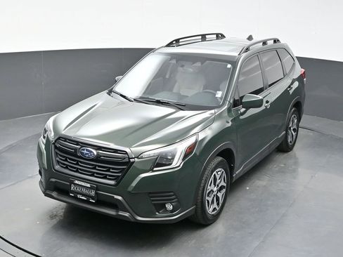 Used 2024 Subaru Forester Premium image 32