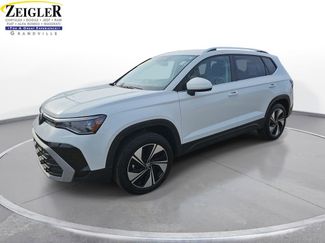 Used 2025 Volkswagen Taos SE video 1