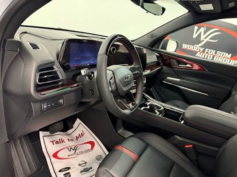 New 2026 Chevrolet Traverse RS image 14