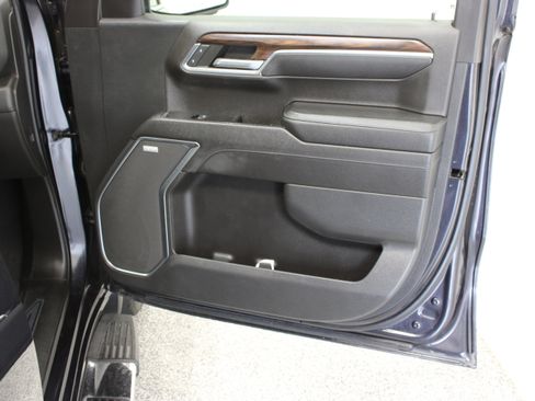 Used 2023 GMC Sierra 1500 SLT AWD/4WD image 38