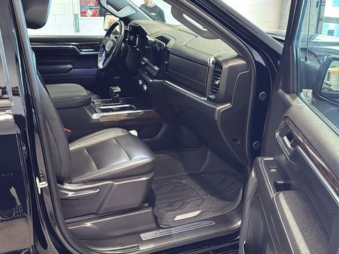 Used 2024 GMC Sierra 1500 Elevation w/ Elevation Premium Package AWD/4WD image 12