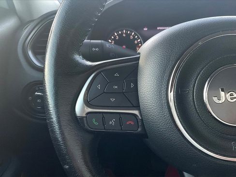 Used 2020 Jeep Renegade Limited image 16