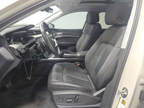 Used 2021 Audi e-tron Premium w/ Convenience Plus Package AWD/4WD image 5