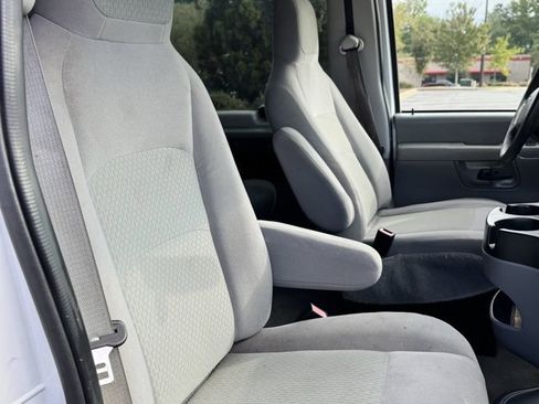 Used 2008 Ford E-350 and Econoline 350 Extended Super Duty image 18