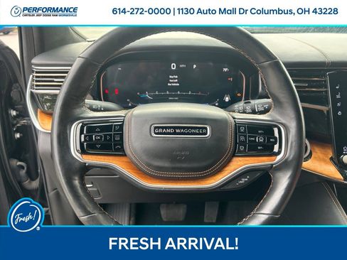 Used 2023 Jeep Grand Wagoneer Series III AWD/4WD image 20