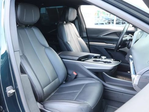 Used 2024 Cadillac Lyriq Luxury AWD/4WD image 22
