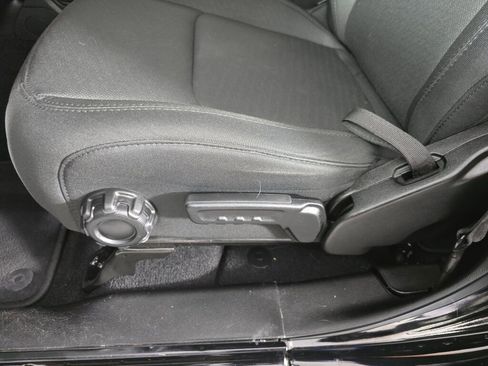 Used 2022 Jeep Wrangler Unlimited Sport image 20