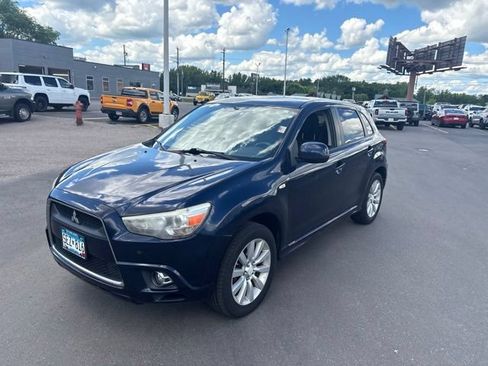 Used 2011 Mitsubishi Outlander Sport SE AWD/4WD image 3